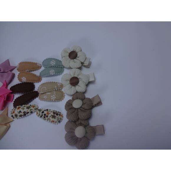Lot of 20 Toddler Girl Hair Clips – Bows, Flowers & Fabric Snap Barrettes - Picture 4 of 6